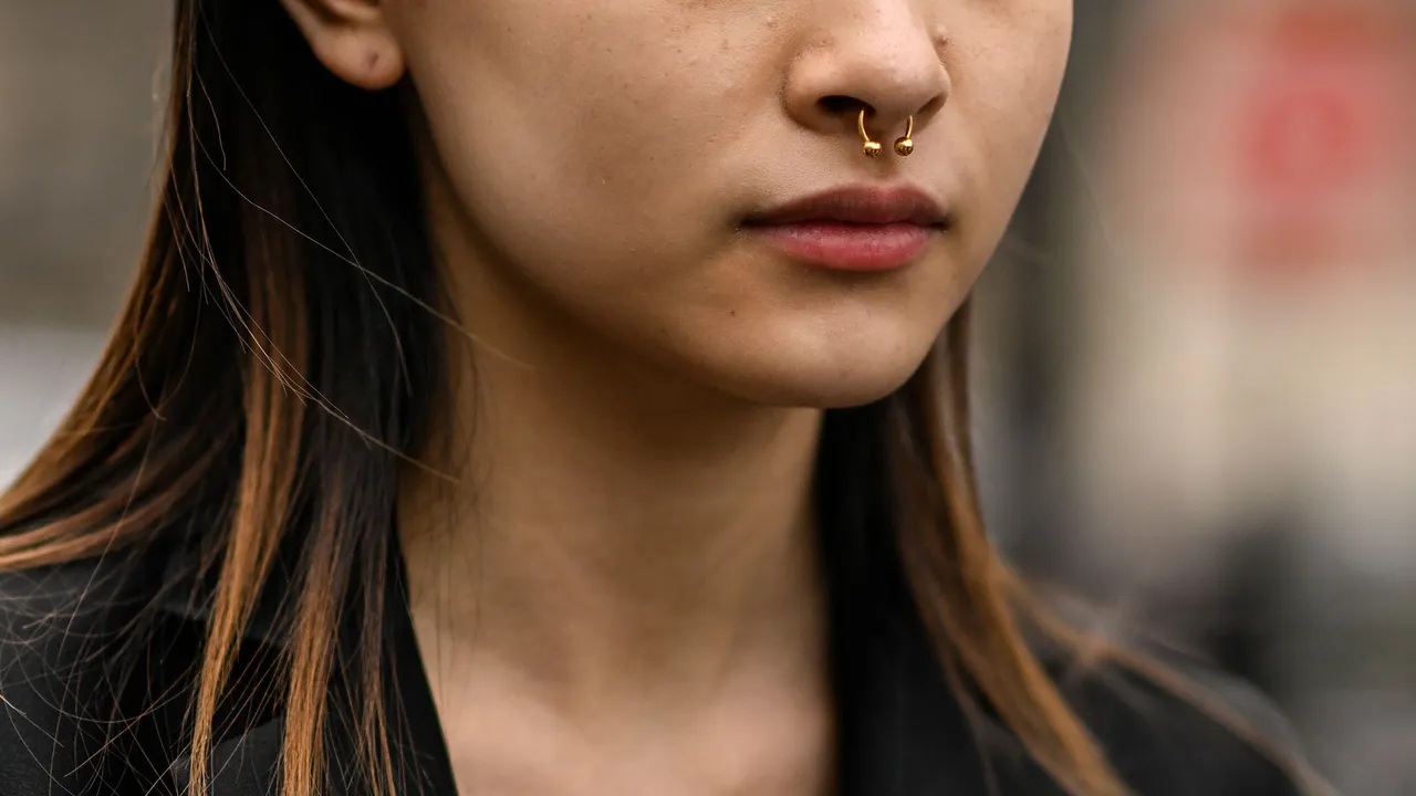 nose piercing in London